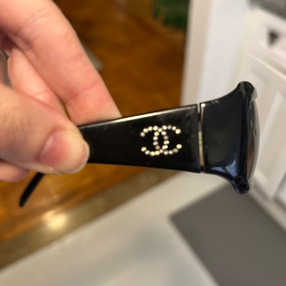 CHANEL Vintage Sunglasses 5064-B Black c 501/13 size 61-17 125 made in Italy - Picture 2 of 8